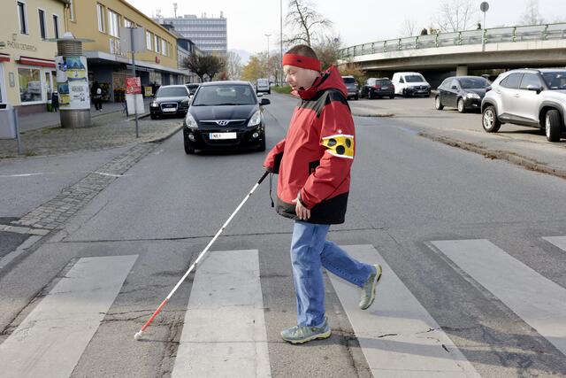 Manche Autofahrer nehmen Rücksicht, manche weniger. | Foto: Santrucek