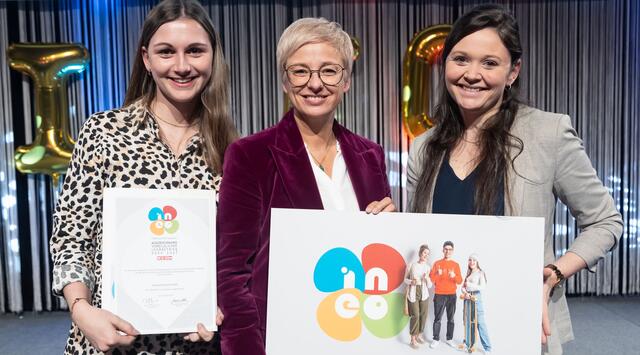 Von links: Lena Obereder (Personalbüro Lebensquell), Doris Hummer (Präsidentin der Wirtschaftskammer OÖ) und Daniela Koller (Marketingleiterin Lebensquell). | Foto: Cityfoto