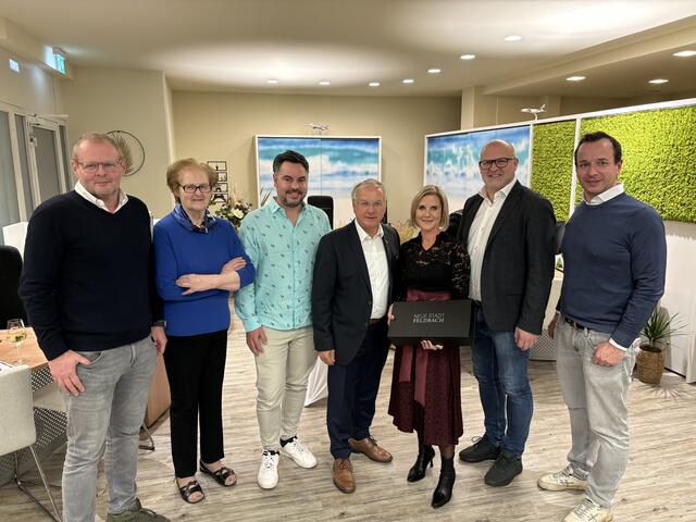 Pre-Opening bei "Gruber Reisen" in Feldbach: Eigentümerfamilie Csejtei, Geschäftsführer Max Schlögl, Bürgermeister Josef Ober, Filialleiterin Sandra Köhldorfer-Maitz, Vertriebsleiter Stefan Kolberger und Heinz Ramert (v.l.) | Foto: MeinBezirk