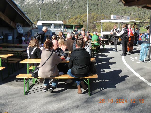 Der Tag der offenen Tür wurde musikalisch von den Tiroler Inntalkrainern begleitet. | Foto: Thomas Klausner