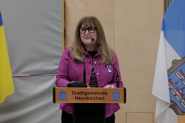 Bürgermeisterin Klaudia Osztovics will wissen, was die Neunkirchner bewegt. | Foto: Santrucek