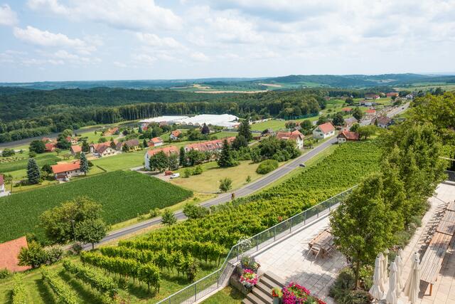 Ich find alle meine Bilder sehr schön, aber das für den Monat Juli gefällt mir am besten. Die Aussicht von der Vinothek Steiermark in St. Anna am Aigen. | Foto: Gerald Lang Photography