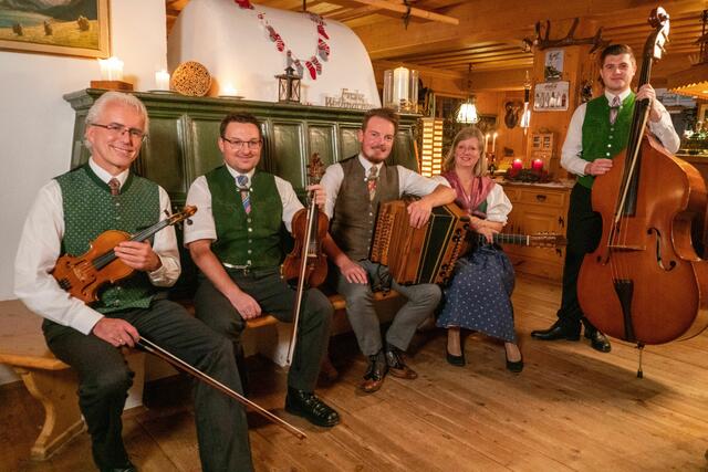 Auch die Ausseer Bradlmusi wird bei der alpenländischen Volksmusikveranstaltung in Bad Ischl dabei sein. | Foto: Ausseer Bradlmusi