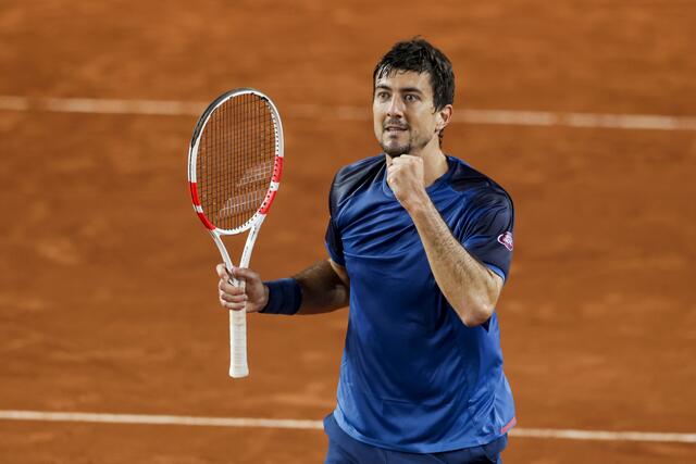 So wollen die Fans ihn natürlich am liebsten sehen: Sebastian Ofner in Siegerpose. | Foto: Gepa Pictures