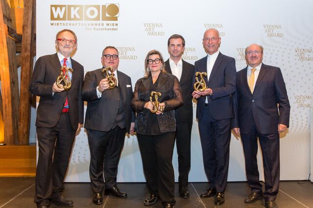 Würdigung: Unter den ausgezeichneten Akteuren finden sich unter anderem Dompfarrer Toni Faber und MAK-Direktorin Lilli Hollein.
 | Foto: leadersnet.at / D. Mikkelsen