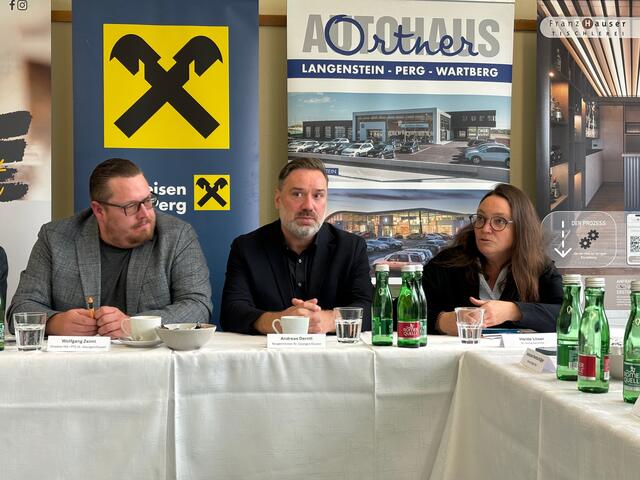 "Die Lehre erlebt eine Renaissance, aber viele wissen gar nicht, welche Lehrberufe es heutzutage gibt", so Heide Löser von der St. Georg Apotheke, die pharmazeutisch-kaufmännische Assistenten (PKA) ausbildet. | Foto: MeinBezirk Perg