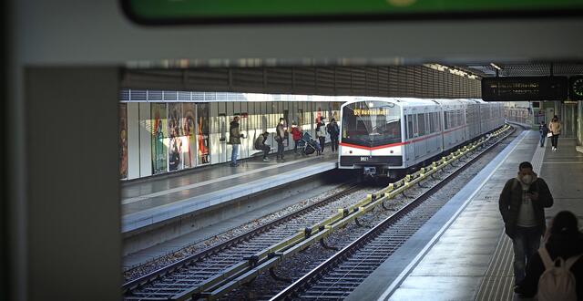 Mittlerweile konnte ein Wechselverkehr über Gleis 2 in der Station eingerichtet werden. Es kommt jedoch nach wie vor zu unregelmäßigen Intervallen. Das Störungsende sei mit Stand 19.09 Uhr nicht absehbar.(Archiv) | Foto: Wiener Linien/Johannes Zinner