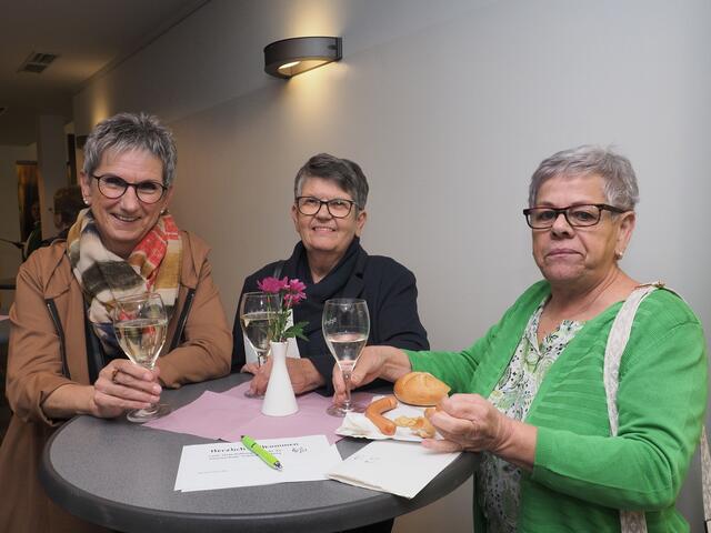 Waltraud Wanzenböck, Johanna Panzenböck, Eva Schuster.