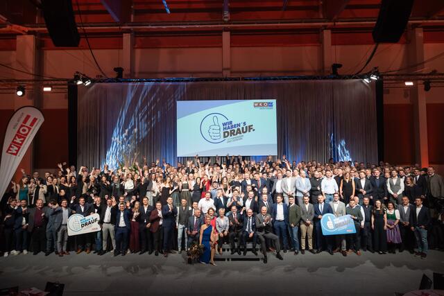 600 Absolventen waren bei der „OÖ Gewerbe- und Handwerksgala“ zu Gast – darunter auch die 30 Jungmeister aus Grieskirchen und Eferding. | Foto: cityfoto
