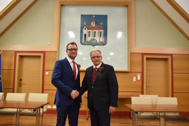 Vizebürgermeister Clemens Zinnbauer mit seinem Vorgänger Franz Gartner. | Foto: Preineder