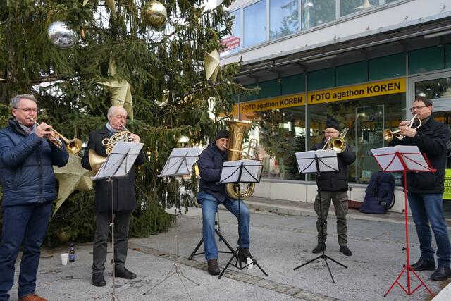 Zahlreiche musikalische Ensembles verschönen den Christkindlmarkt und das Z'sammsteh'n. | Foto: Stadtgemeinde Köflach
