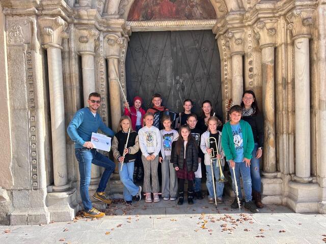 Das Krippenspiel der Theatergruppe lässt die Kinder die Weihnachtsgeschichte hautnah erleben und bringt ihnen die traditionelle Erzählung näher. | Foto: Privat