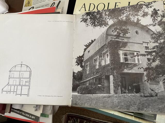 Das von Adolf Loos entworfene Haus in der Nothartgasse 7 ist rund 113 Jahre alt.  | Foto: privat