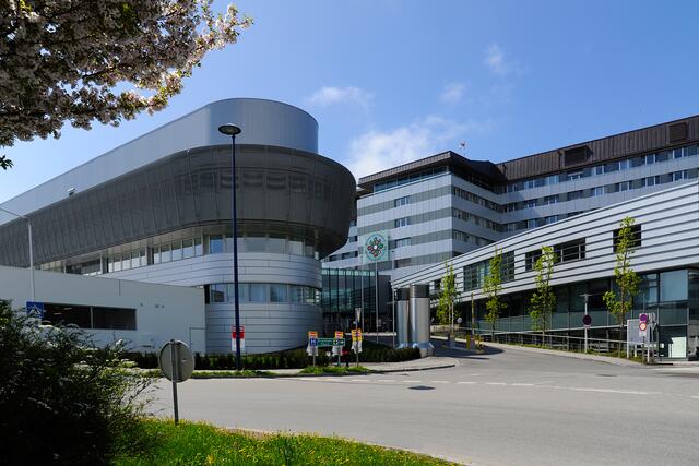Die 40-Jährige wurde in das Krankenhaus Ried eingeliefert. | Foto: MeinBezirk