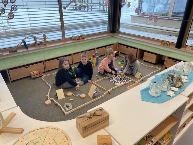 In jeder Ecke finden sich Gelegenheiten zum gemeinsamen Spiel. | Foto: Elisabeth Kloiber