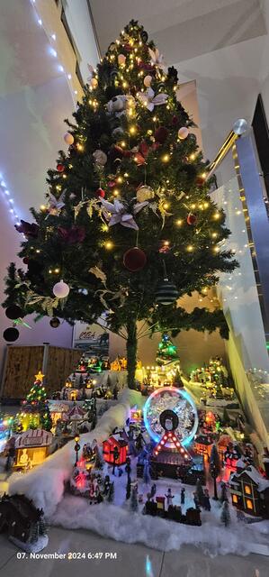 Auch privat ist die Familie von Stefan Wiesenhofer und Tanja Neuwirth ganz auf Weihnachten eingestellt, wie diese liebevolle Dekoration zeigt. | Foto: Wiesenhofer