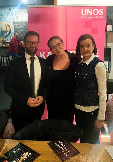 Stefan Stillebacher (NEOS-Gemeinderat Telfs), Shari Kuen (UNOS-Landessprecherin Tirol) und Eva-Maria Peer (UNOS-Landessprecherin-Stellvertreterin). | Foto: UNOS