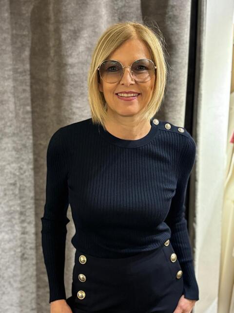 Modeexpertin Helga Kresnik kehrt mit ihrem Woman Store wieder ins Stammhaus am Hauptplatz 18 zurück. | Foto: Kresnik