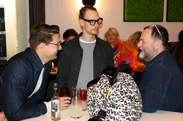 Niko Swatek (li) stellte den Stammtisch-Redner Josef "Sepp" Schellhorn vor