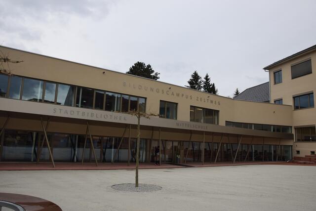 Der Bildungscampus in Zeltweg wurde evakuiert. | Foto: MeinBezirk