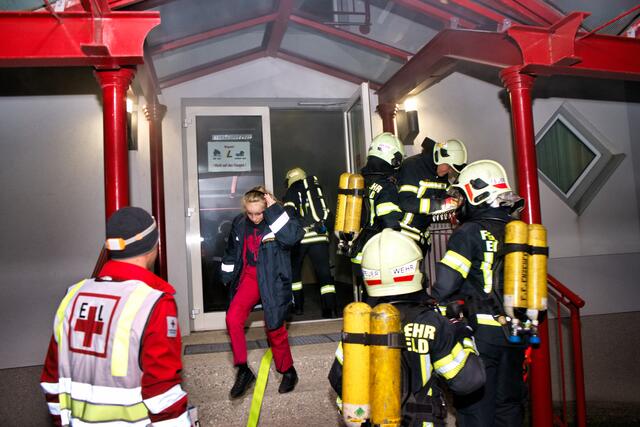 Feuerwehrübung in der Sportschule Lindabrunn