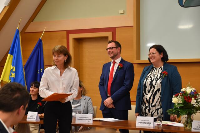 Angelobung durch Bezirkshauptfrau Verena Sonnleitner. | Foto: Preineder