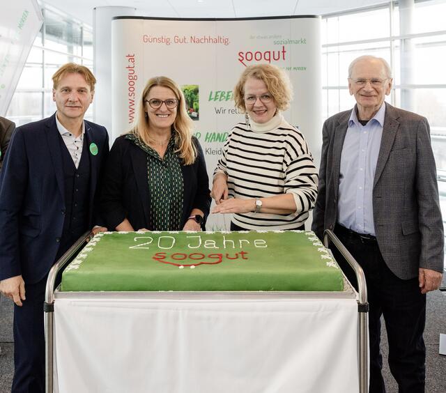 Geschäftsführer soogut Märkte Wolfgang Brillmann, Landesrätin Ulrike Königsberger-Ludwig, Sozial Landesrätin Christiane Teschl-Hofmeister und Karl Rottenschlager. | Foto: Pfeffel &amp; Partner