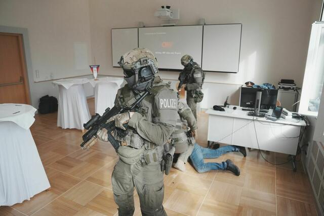 Der Verdächtige konnte in einer Wohnung in Klagenfurt festgenommen werden. (Symbolfoto) | Foto: MeinBezirk.at
