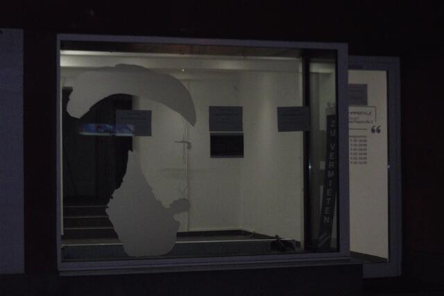 Damals-Foto: In diesem Geschäftslokal wurden einmal die Haare geschnitten. | Foto: B. Hofmann