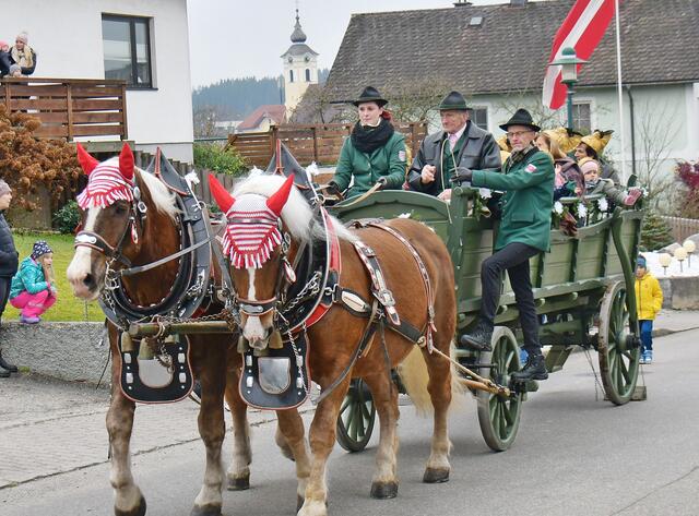 Julia Engljähringer mit der goldenen Fracht