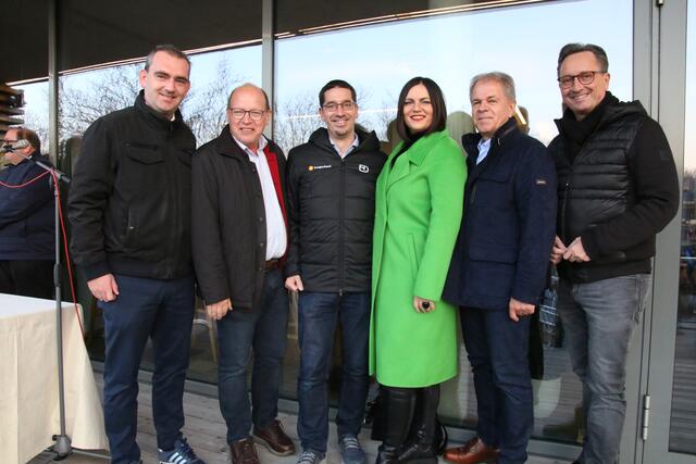 v. l. Obmann - Weintourismus Burgenland, Herbert Oschep, Weinbaupräsident Andreas Liegenfeld, Christian Zechmeister - Geschäftsführer Wein Burgenland, LH Stvin Astrid Eisenkopf, Bgm. Harald Neumayer und BR Günter Kovacs | Foto: Eduard Wimmer