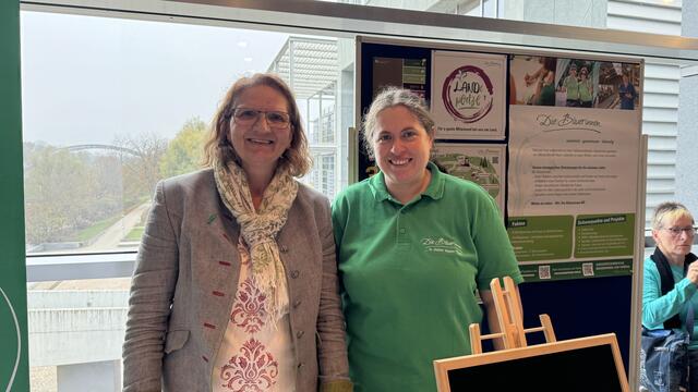 Von den Bäuerinnen waren Regina Kaltenbrunner und Monika Pfabigan vertreten.