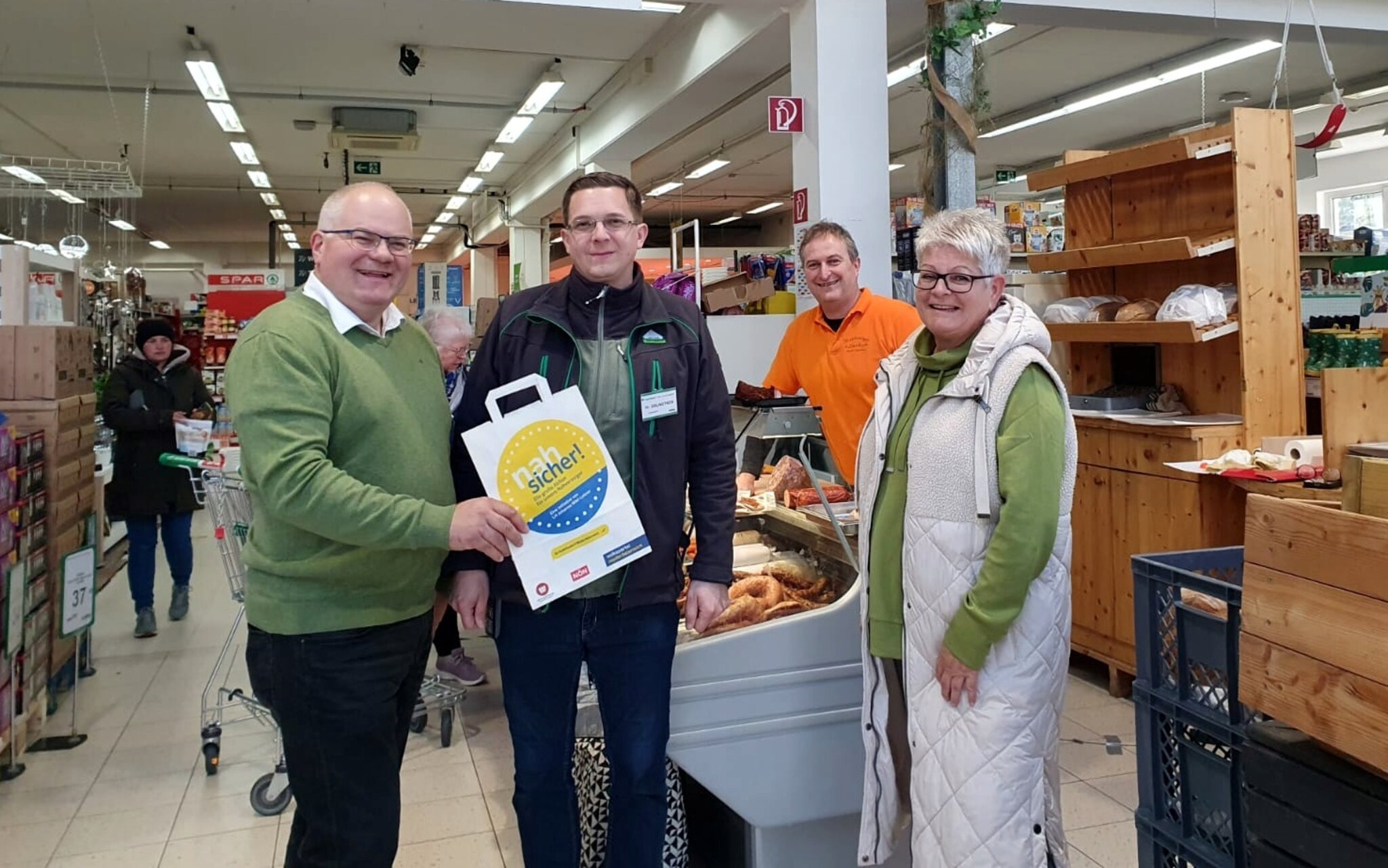 Thomas Handler Gut versorgt in Thomasberg: Bauernmarkt im Lebensmittelmarkt - Neunkirchen