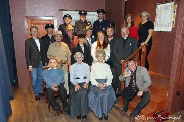 Das Ensemble der Wientalbühne spielte unter der Regie von Erich Baumgartner am 8.11.24 erfolgreich die Premiere von Arsen &amp; Spitzenhäubchen.  