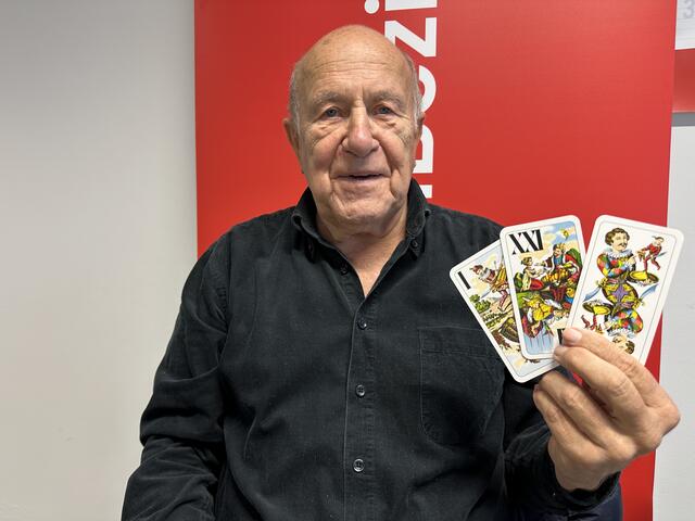 Der 78-jährige Welser Friedrich Wastl ist Bewahrer des Tarock-Kartenspiels: Er ist nicht nur aktiver Spieler, sondern organisierte ein großes Turnier in der hiesigen Stadthalle. | Foto: MeinBezirk