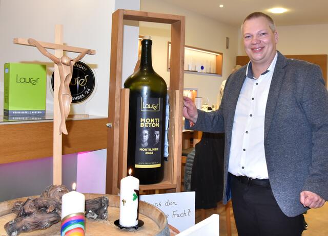 Markus Laurer beim Täufling
 | Foto: Herbert Schleich