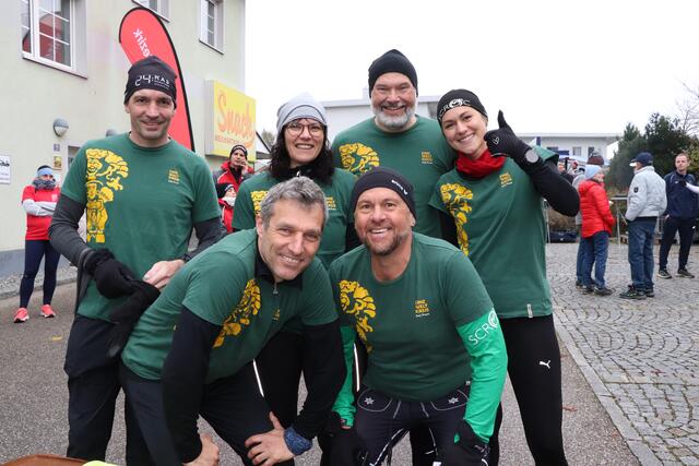 Die Teilnehmer des Eine Welt Kreis aus Zell an der Pram mit Obmann Paul Neunhäuserer (vorne r.). | Foto: Ebner, Kunde