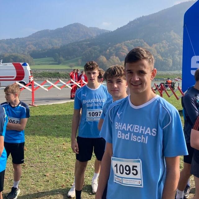 Das Crosscountry-Team der HAK Bad Ischl sichert sich den vierten Platz bei den Oberösterreichischen Landesmeisterschaften in Grein. | Foto: HAK Bad Ischl