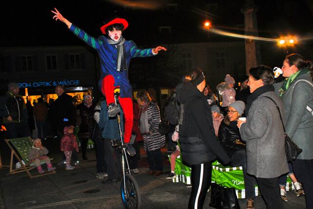 Die Gleisdorfer Einkaufsnacht bot zum Shoppingangebot auch noch viele Attraktionen. | Foto: Franz Kaplan