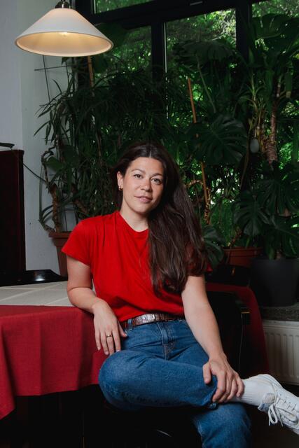 Verena Titze verarbeitet ihre eigenen Probleme in einem Kabarettprogramm und in einem Buch. | Foto: Dominik Geiger