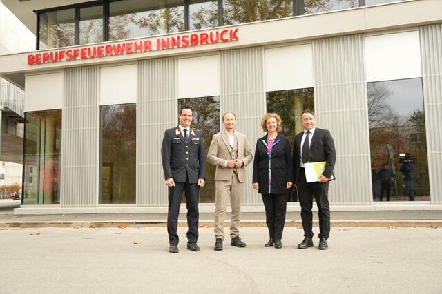 Von link nacht rechts: Branddirektor Helmut Hager, Bürgermeister Johannes Anzengruber, Magistratsdirektorin Gabriele Herlitschka, IIG-Chef Franz Danler | Foto: Julia Perktold