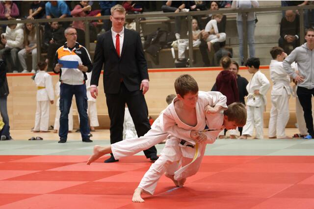 Auch der Nachwuchs zeigte in Kirchbach groß auf. | Foto: Daniel Reicht