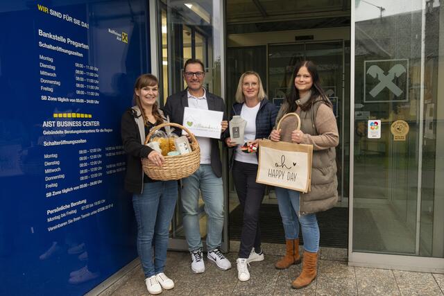 Sonja Zeiml, Rudolf und Birgit Brandstetter sowie Carina Fitzinger (v.l.) haben den neuen Regionalladen in Pregarten ins Leben gerufen. | Foto: Privat