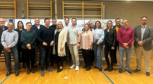 Großes Interesse bei der Präsentation der Entlastungsspange Untersiebenbrunn. | Foto: Gemeinde