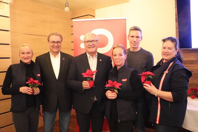Präs. Klaus Eichberger mit ARBÖ-Mitarbeitern | Foto: Edith Ertl