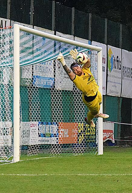 SK EBBS - Torhüter Fabio Guglberger. | Foto: Schwaighofer