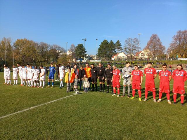 Bei strahlendem Wetter fand das letzte Heimspiel des Wiener Sportclub vor der Winterpause statt. | Foto: Häuser zum Leben / Ulrike Geier-Palaschke