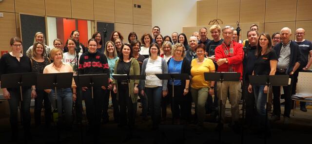 Der Chor inwendig woarm aus Reinsberg hat die CD "Advent" aufgenommen. | Foto: inwendig woarm