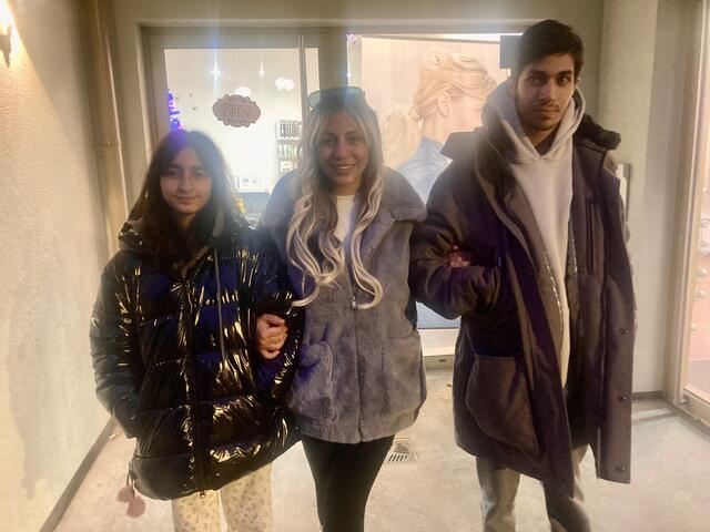 Emily, Anna und Sargis Gevorgyan - eine Familie, die viel erlebt hat | Foto: Copyright: Michael Ellenbogen