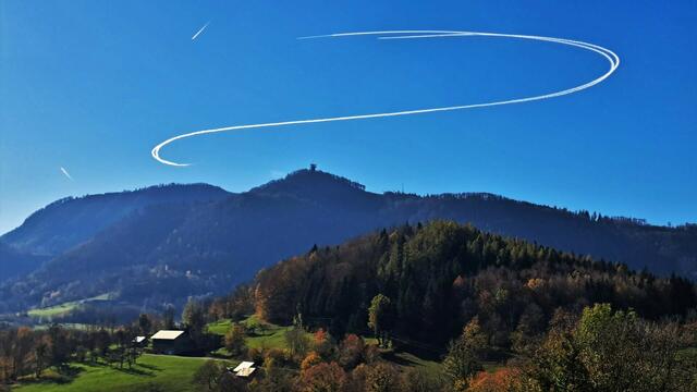 Trainingsflug der Eurofighter-Piloten über dem Muckenkogel. | Foto: © Silvia Plischek